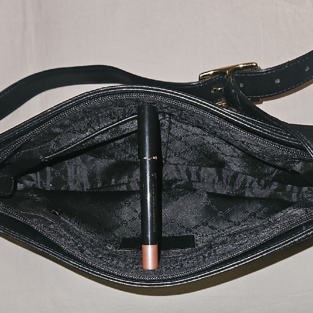 Etienne Aigner Elegant Black Leather Shoulder Bag - Picture 10 of 13
